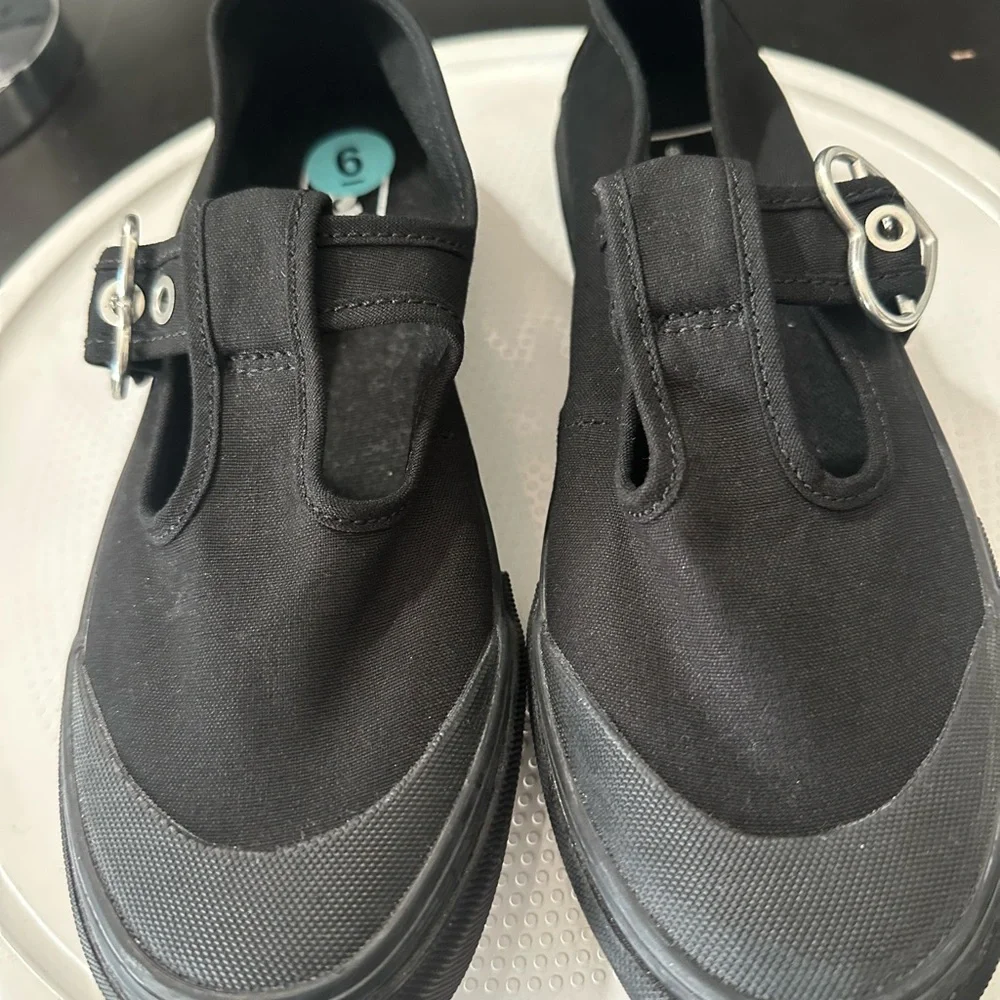 🆕Vans Canvas Heart Buckle Mary Janes - Picture 5 of 14